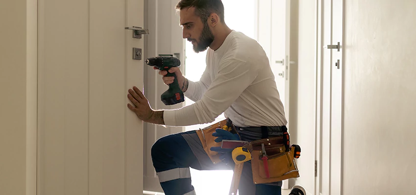 Mailbox Lock Installation Expert in Sun Village, California