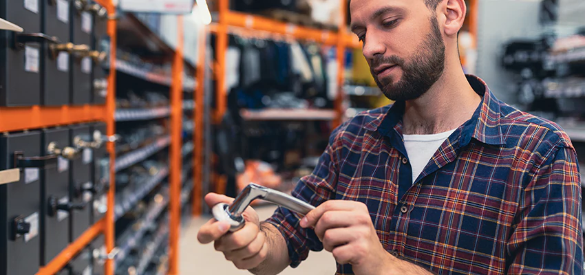 Locksmith For Retail Stores Lockout Services in Sun Village, California